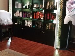 -迪瓦娜按摩和水疗中心