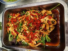 平锅酸辣鱿鱼-味上湘菜馆(河马店)