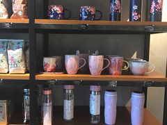 零售区-星巴克(北京三里屯SOHO一店)