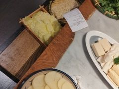 -尚尚仙·酸汤猪手·猪肚鸡火锅(华联万柳购物中心店)