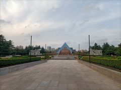 -上海市龙华烈士陵园