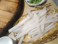 -万里闯关东铁锅炖菜馆(高新旗舰店)