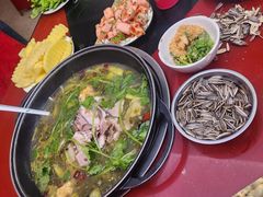 -镇雄酸汤猪脚(钻石广场分店)