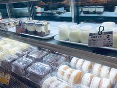 面包甜点陈列柜-新侨三宝乐面包店(崇文门店)