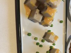 -八府香鸭·啫啫煲(华山路店)