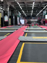 -零重力蹦床空间·滑梯·海洋球·团建(奥特莱斯店)