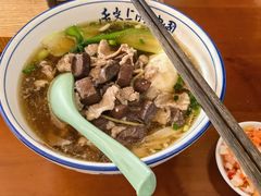 -裕新楼粉面馆·石磨手工粉(四方坪店)