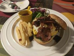 招牌牛肉堡-艾蜜西餐厅(梅园店)