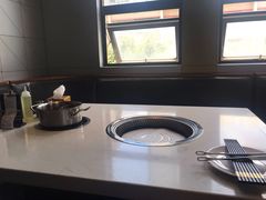 靠窗位-釜盛海鲜烤肉火锅自助料理(正义坊购物中心店)