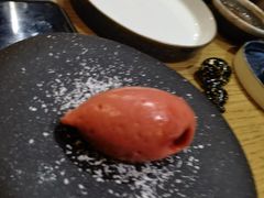 -丽思卡尔顿·炙焰·铁板烧餐厅