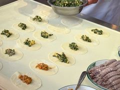 -东来菜馆•手抓海鲜家常菜•海鲜锅贴(鸽子窝店)