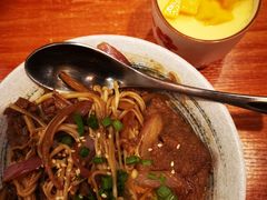 汁浇牛肉盖饭-大鲜生·亚洲菜融合小食堂