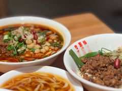 -周小波重庆小面·重庆名小吃(邹容路店)
