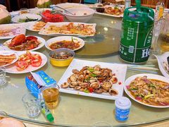 -三亚火车头万人海鲜广场