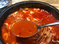 韩事牛肉汤-吴草鸡爪오초닭발韩食堂(融恒盈嘉中心店)