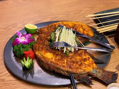 香茅草烤罗非鱼-麦麦山云南菜(复地活力城店)