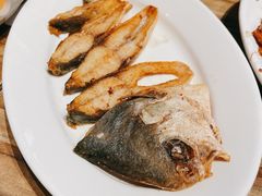 香煎鲳鱼-陈鹏鹏潮汕菜(欢乐海岸 海边景观店)