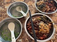 -灵山卢梅燕粉店