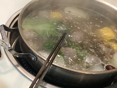 招牌牛腩湯底-三头牛·潮汕牛肉生蚝火锅 (夏湾店)