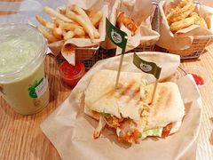 -KPRO 帕尼尼·沙拉·缤纷拼盘(万象城店)