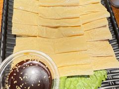 自制豆腐皮-鱼头泡饭·湖北菜·非物质文化遗产(岳家嘴总店)