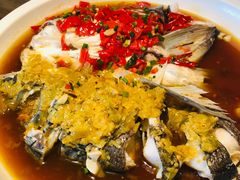 开胃鱼头王-童年小筑餐厅(申花路店)