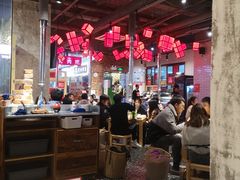 大堂-么肆烤肉·中式自助·烤肉大排档(街道口季佳PAI店)