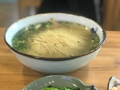 枫镇大肉面-朱洪元苏式面馆(绿宝广场店)