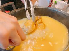 -鲜入围煮花胶鸡海鲜火锅