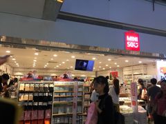 -名创优品(江南新地店)