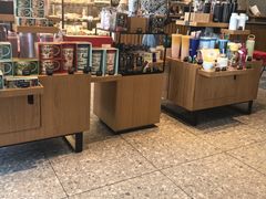 -星巴克臻选(威海威高广场店)