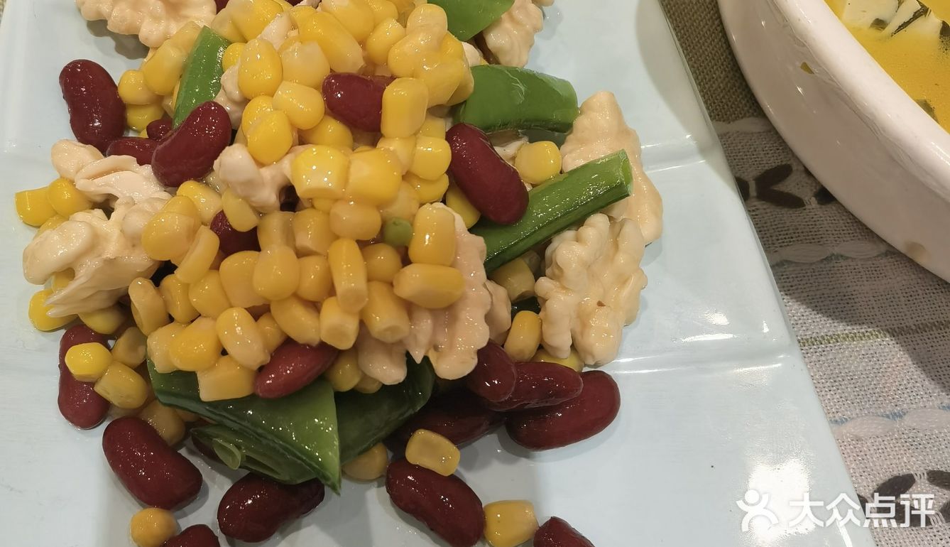 5d全息投影，科技感美食味蕾双重享受