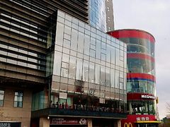 -麦当劳(展览路店)