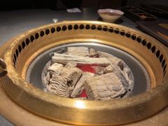 -铭牛烧肉·和牛海鲜自助(高新月牙湖店)