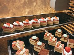 -青岛中心假日酒店-碧海咖啡厅