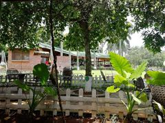 -侯臣咖啡文化村