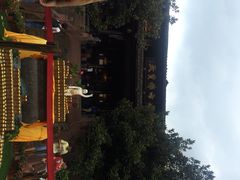 -峨眉山报国寺