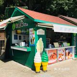 沙滩边的美味冰淇淋