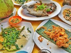 -大树下海鲜饭店
