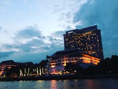 -阿瓦尼河滨曼谷酒店