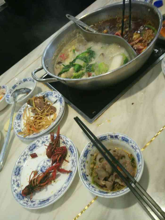 川德自助火锅(湖塘店)-"休息在美团上团了两个劵,到地方人还挺多的.