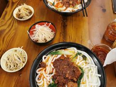 -丽虹云南过桥米线(兴工街店)