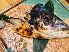 烤三文鱼头-花和海鲜自助(梅江店)