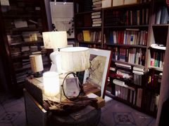 -邊城書店