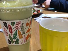 牛油果香蕉奶昔-HELLO 27 意面·沙拉·帕尼尼