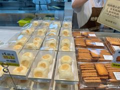 -鲍师傅糕点(青年汇店)