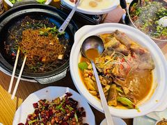 -深巷家味馆.湖北头牌红烧鱼头拌饭(黄陂店)