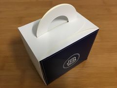 小蛋糕包装盒-巴黎贝甜(熙悦汇店)
