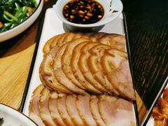 三少酱肘子-娄三少春饼·烤鸭(合生汇购物中心店)
