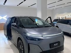 -小鹏汽车上海吴中路销售服务中心